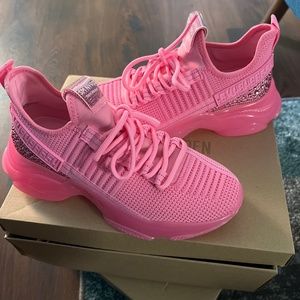 Steve madden pink maxima